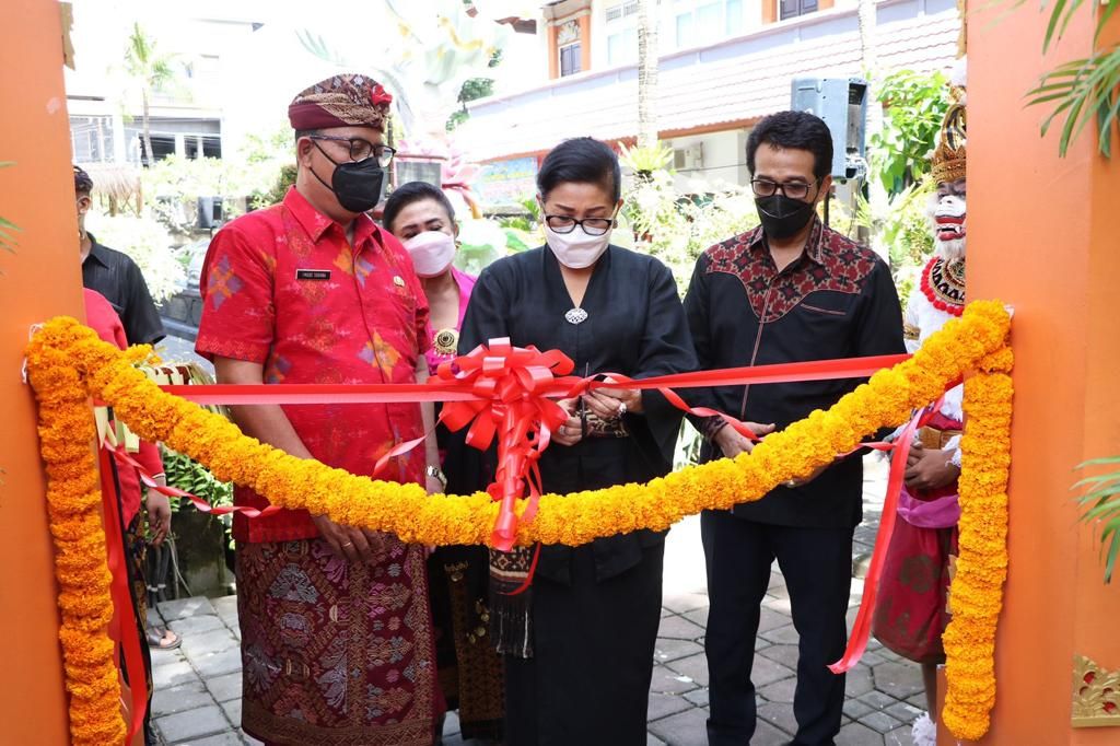 podiumnews.com-Ny. Putri Koster Dorong Para Siswa Bangun Jiwa Wirausaha 